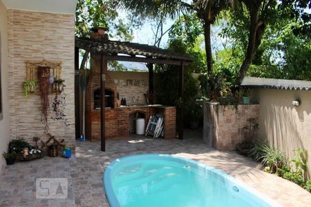 Casa de condomínio à venda com 230m², 3 quartos e 3 vagasÁrea comum - Piscina