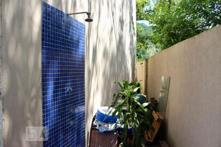 Casa de condomínio à venda com 230m², 3 quartos e 3 vagasÁrea comum