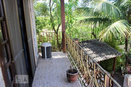 Casa de condomínio à venda com 230m², 3 quartos e 3 vagasvaranda