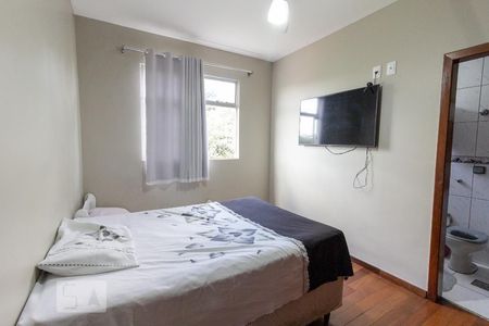 Apartamento à venda com 161m², 3 quartos e 3 vagas Apartamento à venda com 161m², 3 quartos e 3 vagasSuíte