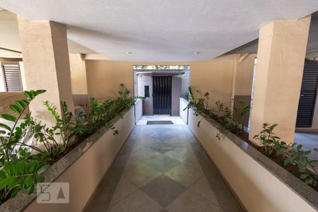 Apartamento à venda com 161m², 3 quartos e 3 vagas Apartamento à venda com 161m², 3 quartos e 3 vagasHall de Entrada