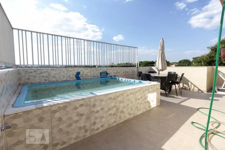 Apartamento à venda com 161m², 3 quartos e 3 vagas Apartamento à venda com 161m², 3 quartos e 3 vagasPiscina