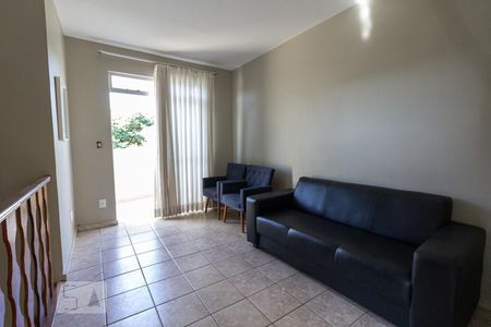 Apartamento à venda com 161m², 3 quartos e 3 vagas Apartamento à venda com 161m², 3 quartos e 3 vagasSala de Estar