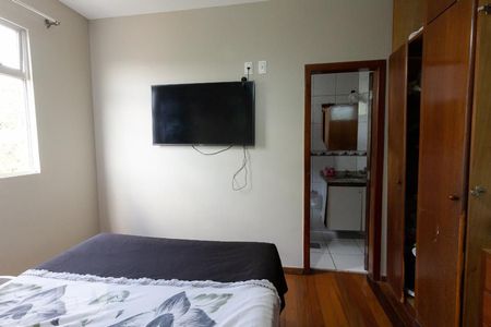 Apartamento à venda com 161m², 3 quartos e 3 vagas Apartamento à venda com 161m², 3 quartos e 3 vagasSuíte