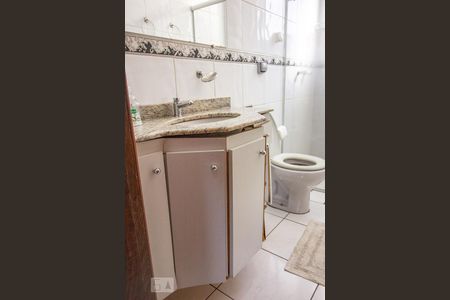 Apartamento à venda com 161m², 3 quartos e 3 vagas Apartamento à venda com 161m², 3 quartos e 3 vagasBanheiro Social