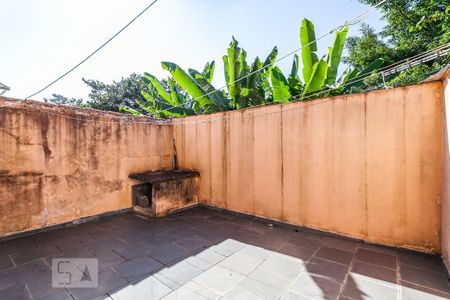 Casa à venda com 170m², 3 quartos e 2 vagas Casa à venda com 170m², 3 quartos e 2 vagasQuintal