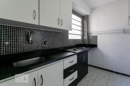 Apartamento à venda com 68m², 2 quartos e sem vaga Apartamento à venda com 68m², 2 quartos e sem vagaCozinha