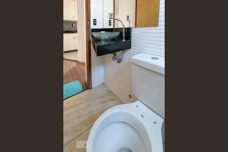 Apartamento à venda com 68m², 2 quartos e sem vaga Apartamento à venda com 68m², 2 quartos e sem vagaBanheiro