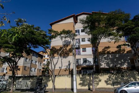 Apartamento à venda com 68m², 2 quartos e sem vaga Apartamento à venda com 68m², 2 quartos e sem vagaFachada