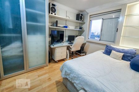 Apartamento para alugar com 165m², 3 quartos e 3 vagas Apartamento para alugar com 165m², 3 quartos e 3 vagasQuarto 2 - Suíte