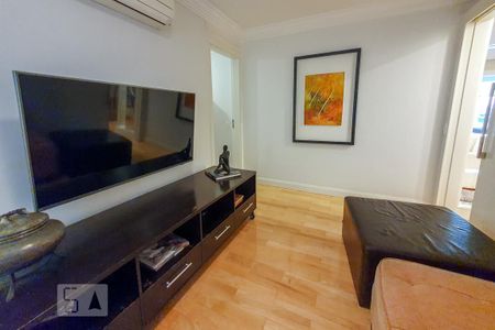 Apartamento para alugar com 165m², 3 quartos e 3 vagas Apartamento para alugar com 165m², 3 quartos e 3 vagasSala de TV