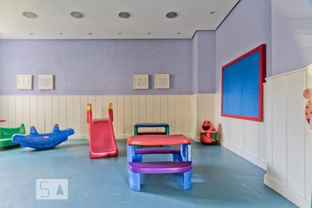 Apartamento para alugar com 165m², 3 quartos e 3 vagas Apartamento para alugar com 165m², 3 quartos e 3 vagasÁrea comum - Brinquedoteca 2