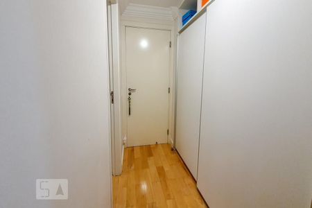 Apartamento para alugar com 165m², 3 quartos e 3 vagas Apartamento para alugar com 165m², 3 quartos e 3 vagasCorredor