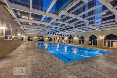 Apartamento para alugar com 165m², 3 quartos e 3 vagas Apartamento para alugar com 165m², 3 quartos e 3 vagasÁrea comum - Piscina Aquecida
