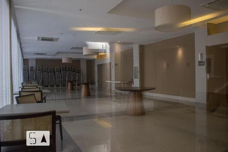 Apartamento para alugar com 60m², 2 quartos e 1 vagaSalão