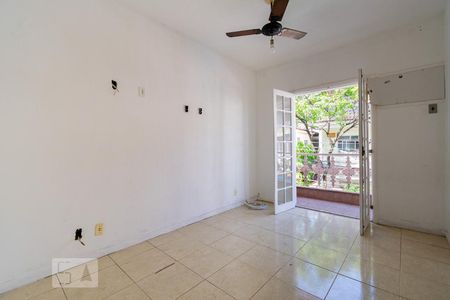 Casa de condomínio à venda com 200m², 3 quartos e 1 vagaSuíte