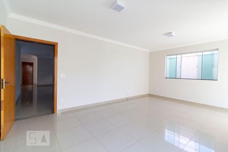 Sala 2 de casa para alugar com 4 quartos, 470m² em Chaves, Uberlândia