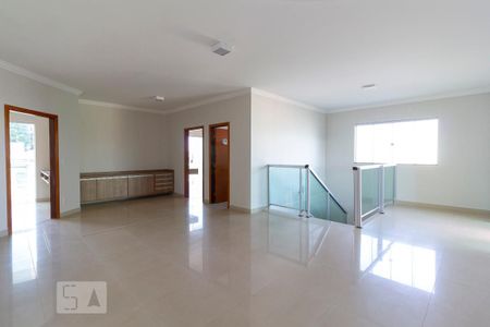 Casa para alugar com 470m², 4 quartos e 4 vagas Casa para alugar com 470m², 4 quartos e 4 vagasHall dos quartos