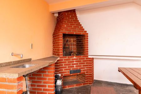 Casa à venda com 283m², 4 quartos e 3 vagasFundos - Churrasqueira