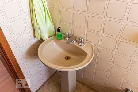 Casa à venda com 283m², 4 quartos e 3 vagas2o. Andar - Banheiro social