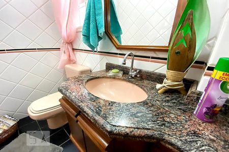 Casa à venda com 270m², 3 quartos e 3 vagas Casa à venda com 270m², 3 quartos e 3 vagasBanheiro 3