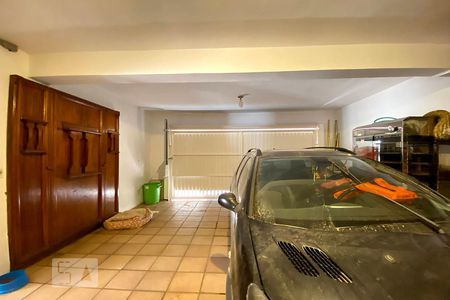Casa à venda com 270m², 3 quartos e 3 vagas Casa à venda com 270m², 3 quartos e 3 vagasGaragem