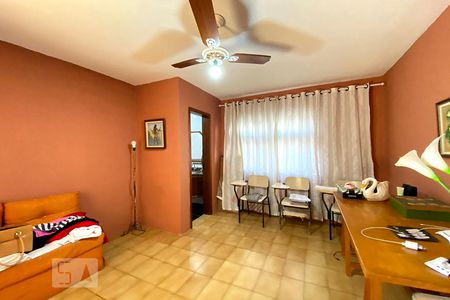 Casa à venda com 270m², 3 quartos e 3 vagas Casa à venda com 270m², 3 quartos e 3 vagasSala 2