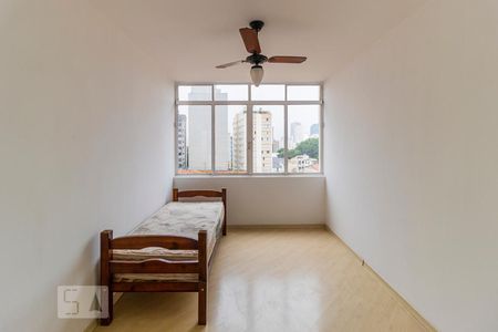 Apartamento à venda com 72m², 2 quartos e sem vaga Apartamento à venda com 72m², 2 quartos e sem vagaQuarto 2 - Janela