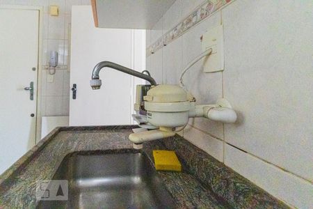 Apartamento à venda com 72m², 2 quartos e sem vaga Apartamento à venda com 72m², 2 quartos e sem vagaCozinha - Pia