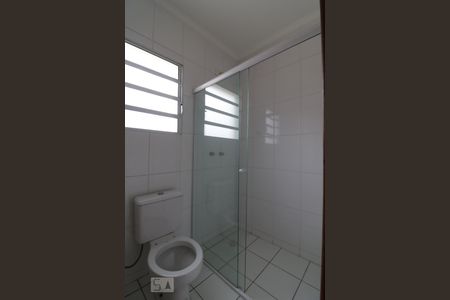 Casa de condomínio à venda com 105m², 3 quartos e 2 vagasBanheiro Social