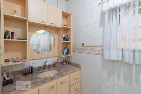 Casa à venda com 351m², 5 quartos e 4 vagas Casa à venda com 351m², 5 quartos e 4 vagasBanheiro 3