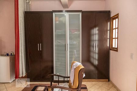 Casa à venda com 300m², 3 quartos e 3 vagasSuíte