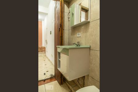 Casa à venda com 300m², 3 quartos e 3 vagasSobrado Fundos - Banheiro