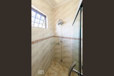 Casa à venda com 500m², 4 quartos e 4 vagas Casa à venda com 500m², 4 quartos e 4 vagasBanheiro Social