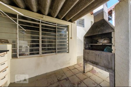 Casa à venda com 500m², 4 quartos e 4 vagas Casa à venda com 500m², 4 quartos e 4 vagasQuintal - Churrasqueira