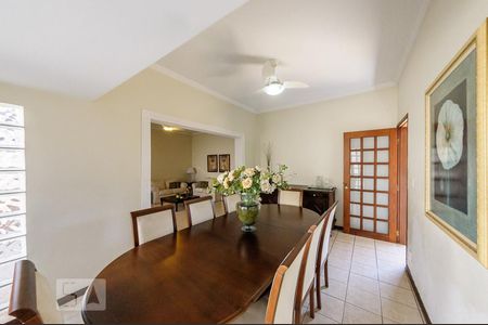 Casa à venda com 500m², 4 quartos e 4 vagas Casa à venda com 500m², 4 quartos e 4 vagasSala de Jantar