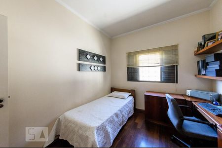 Casa à venda com 500m², 4 quartos e 4 vagas Casa à venda com 500m², 4 quartos e 4 vagasQuarto 1