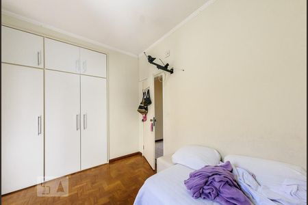 Casa à venda com 500m², 4 quartos e 4 vagas Casa à venda com 500m², 4 quartos e 4 vagasQuarto 3 - Suite 1