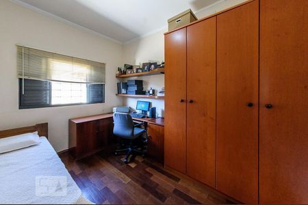 Casa à venda com 500m², 4 quartos e 4 vagas Casa à venda com 500m², 4 quartos e 4 vagasQuarto 1