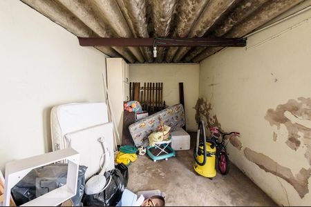 Casa à venda com 500m², 4 quartos e 4 vagas Casa à venda com 500m², 4 quartos e 4 vagasQuintal - Depósito