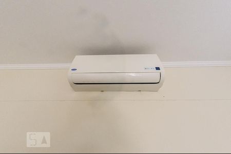 Casa à venda com 500m², 4 quartos e 4 vagas Casa à venda com 500m², 4 quartos e 4 vagasSala de TV