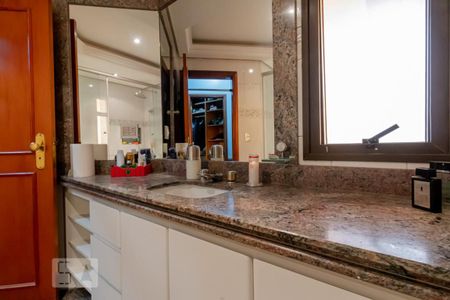Apartamento à venda com 500m², 5 quartos e 5 vagas Apartamento à venda com 500m², 5 quartos e 5 vagasBanheiro da Suite 4