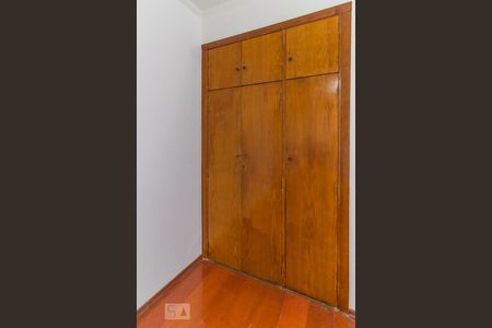Quarto 1 - Armários de apartamento para alugar com 2 quartos, 83m² em Vila Rossi Borghi E Siqueira, Campinas