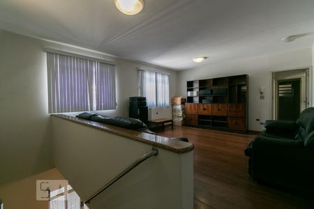 Sala de Estar de casa para alugar com 5 quartos, 350m² em Vila Santa Virginia, São Paulo