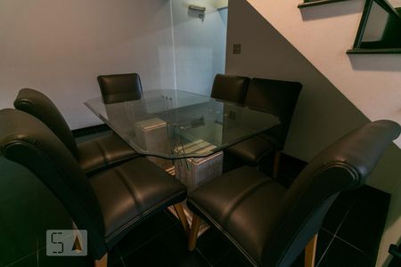 Sala de Refeições - Mesa e Cadeiras de casa para alugar com 5 quartos, 350m² em Vila Santa Virginia, São Paulo