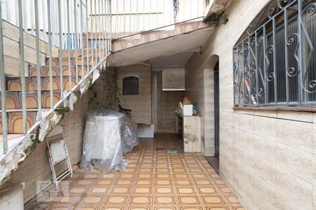 Casa à venda com 598m², 4 quartos e 6 vagas Casa à venda com 598m², 4 quartos e 6 vagasQuintal