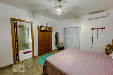 Casa à venda com 133m², 3 quartos e 2 vagasSuite