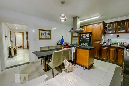 Casa à venda com 133m², 3 quartos e 2 vagasCozinha