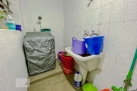 Casa à venda com 133m², 3 quartos e 2 vagasLavanderia