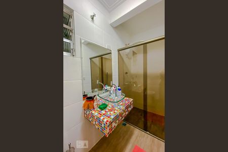 Casa à venda com 133m², 3 quartos e 2 vagasBanheiro